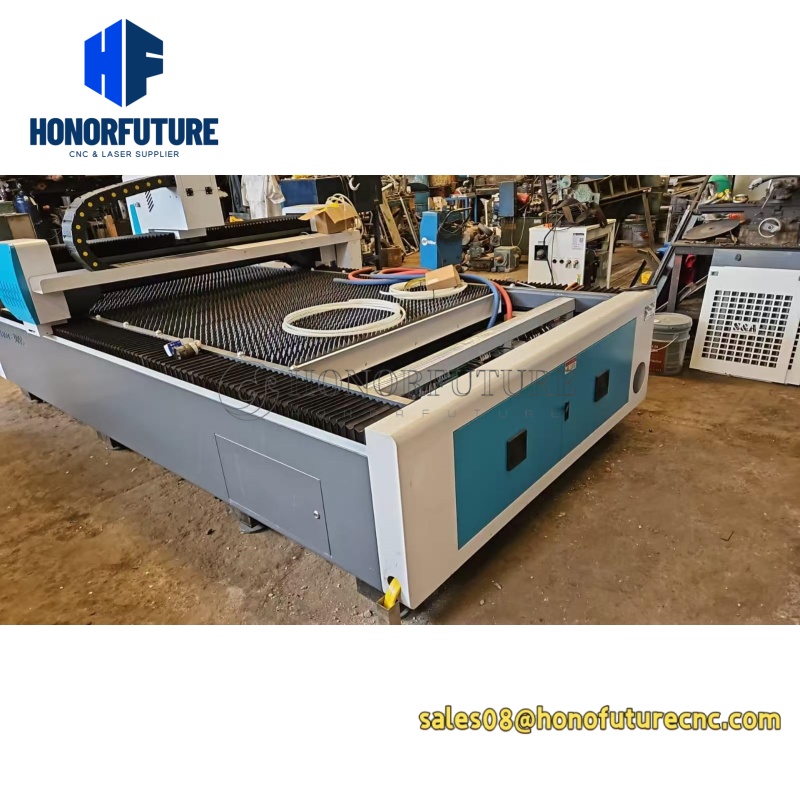 Industrial Fiber Laser Cutting Machine - Güçlü Fiber Lazer Kesim Makinesi Döner