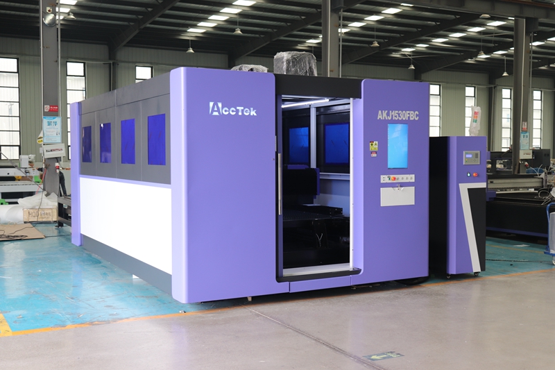 Değişim platformu tam kapalı e - Industrial Fiber Laser Cutting Machine incelemesi ve fiyatı